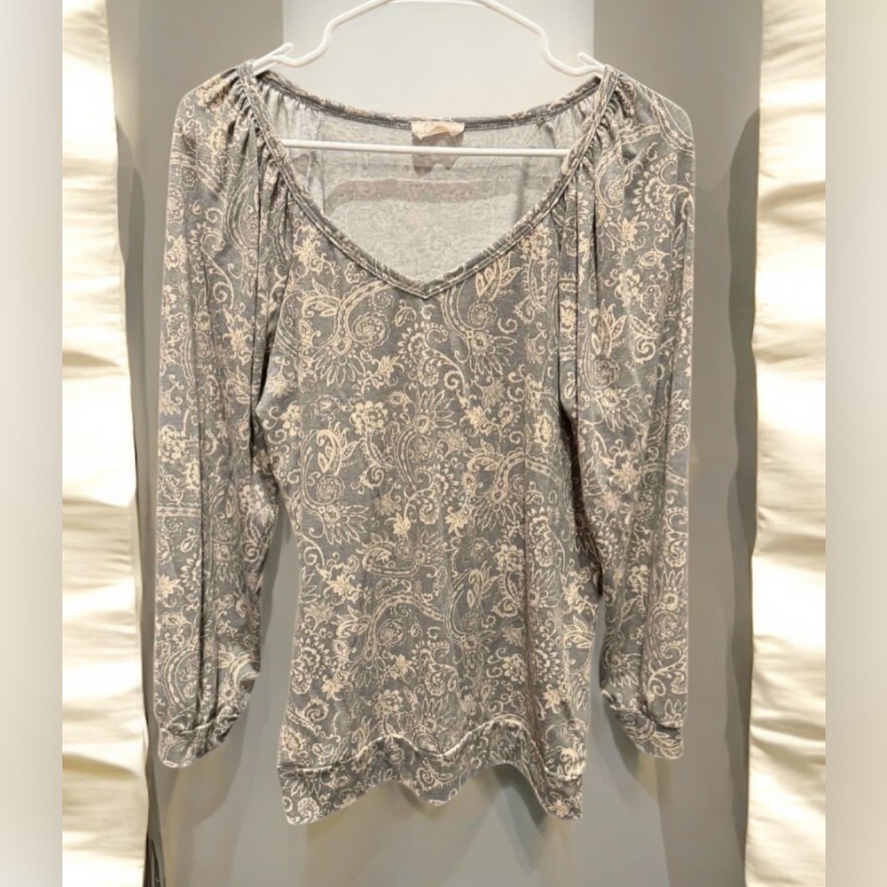 Be stage Elegant Gray Paisley Women's Top LARGE